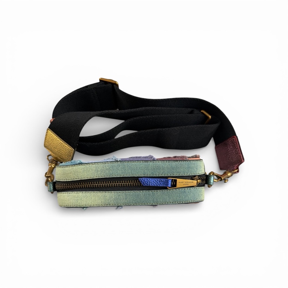 Kurt Geiger Small Kensington Camera Crossbody Bag - Picture 4 of 8